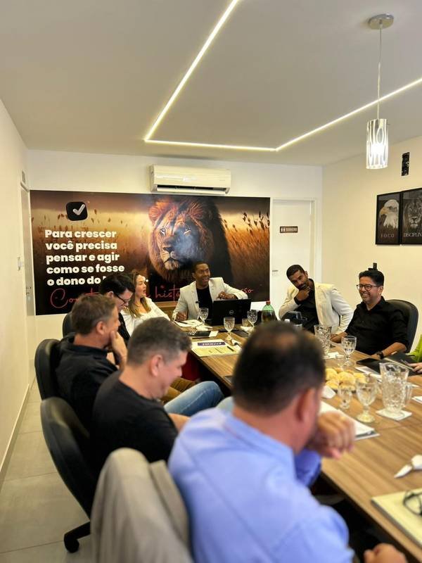 Sala cheia em encontro de empresários Go Fly